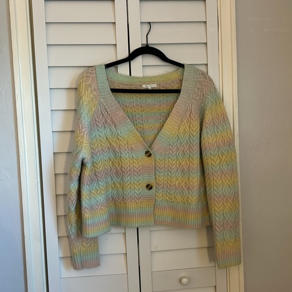 Pastel Rainbow Sweater  🌈 - Picture 2 of 7
